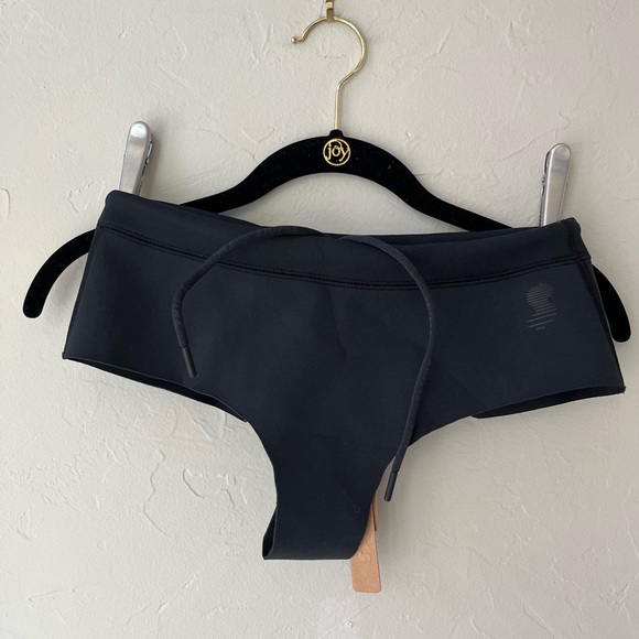 🖤SKIMS SWIM SPORT CHEEKY BIKINI BOTTOM ONYX XXS S L - Picture 5 of 7